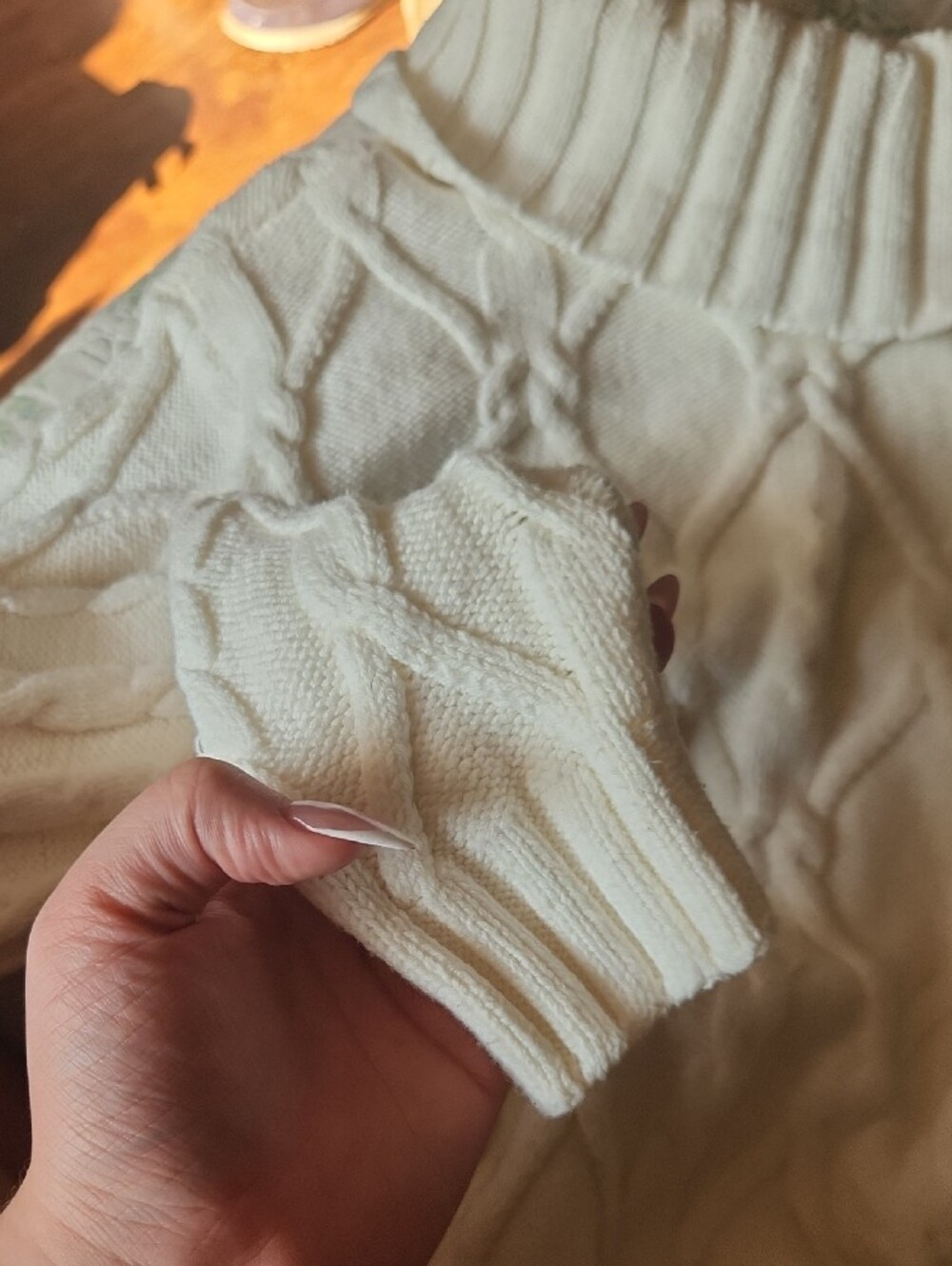 Hollister Cream Cable Turtleneck Sweater - Picture 3 of 3